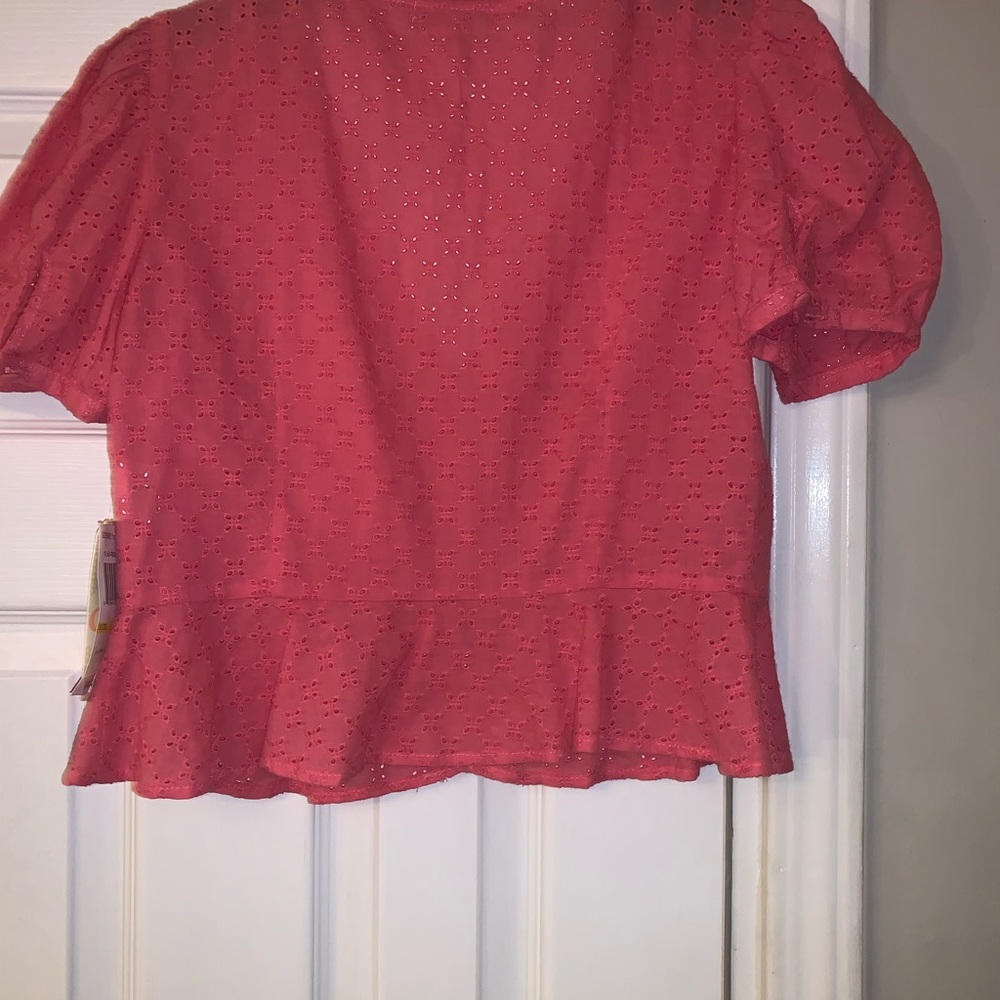 NWT, Gianni Bini Coral Eyelet Top, Size Medium - Picture 3 of 5